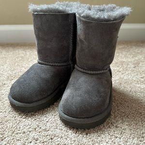 UGG gray with bow in back. Size 6 baby/toddler